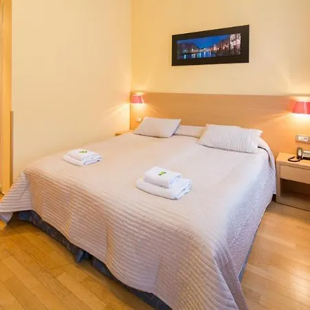 Lounge Crown Otel