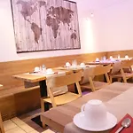 Lounge Crown 3* Praga