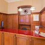 Lounge Crown