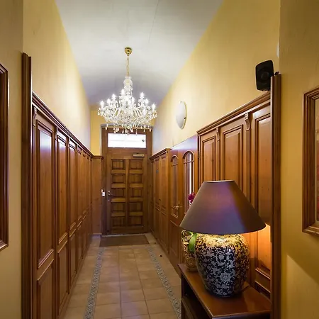 Lounge Crown Отель Прага