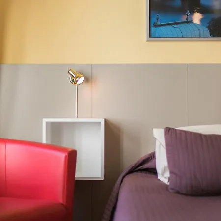 Lounge Crown Отель Прага
