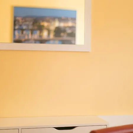 Lounge Crown Отель 3*