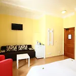 Lounge Crown 3* Прага