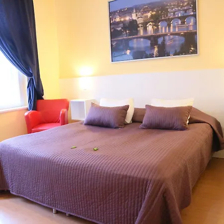 Szálloda Lounge Crown Prága