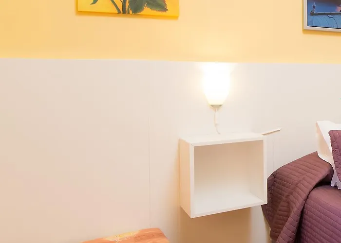 Lounge Crown Hotel 3*