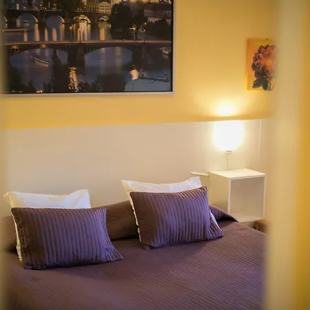 Lounge Crown 3* Praga