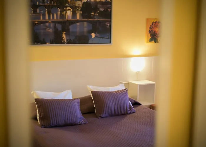 Lounge Crown 3* Prag