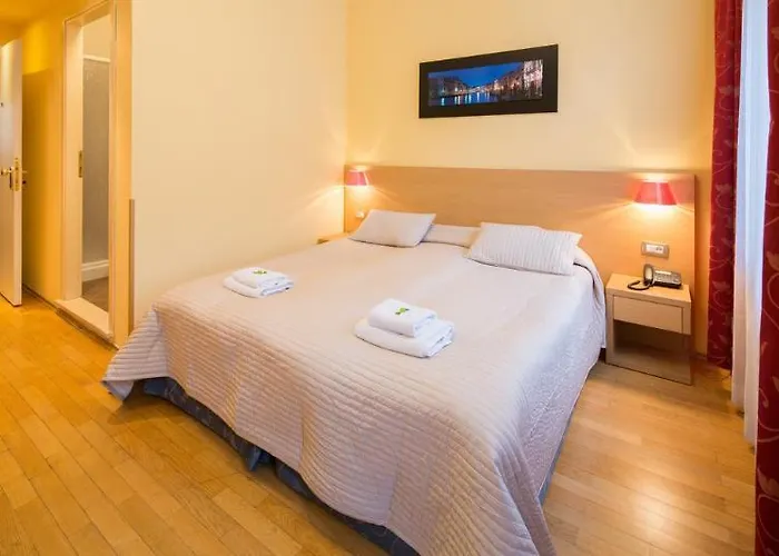 Lounge Crown Hotell